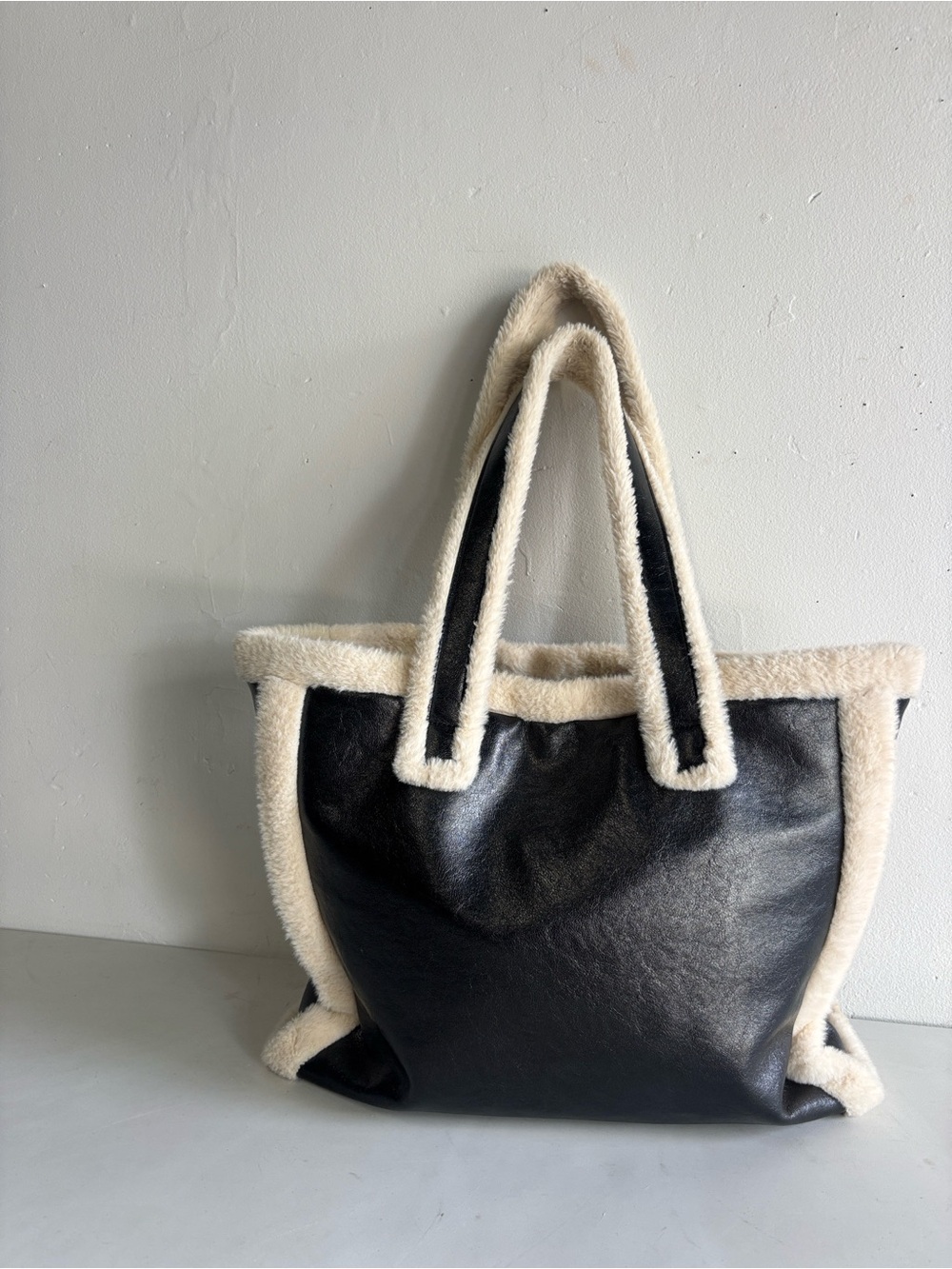 Kelly & Katie Black Tote with Cream Shearling Trim